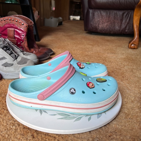 CROCS teal and pink color with 6 different pops. - Picture 15 of 17